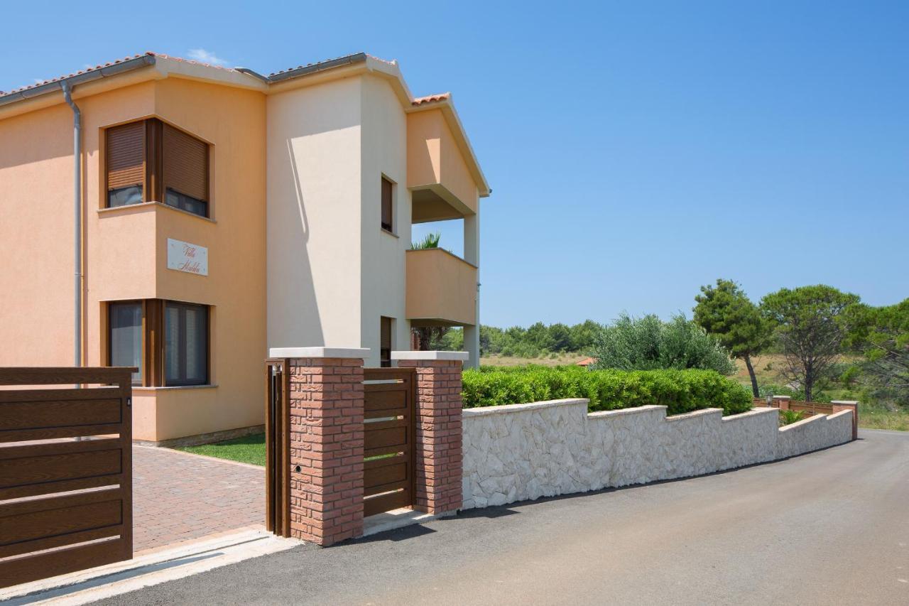 Villa Malibu One Vir Exterior photo